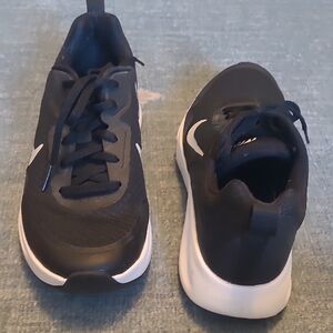 Women's Black Nike Sneakers